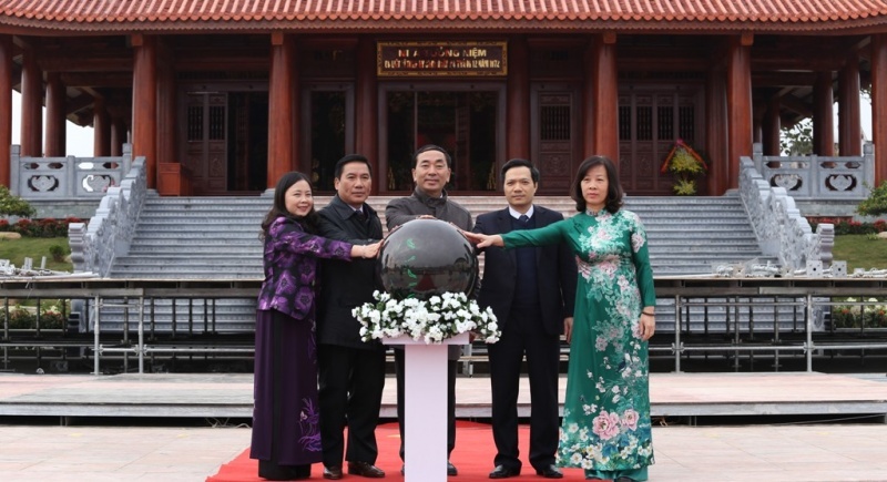 Đại đội 915, đội TNXP 91 Bắc Thái - Khúc tráng ca còn mãi dai doi 915 doi tnxp 91 bac thai khuc trang ca con mai 64080