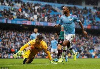 Premier League: Man City áp sát Liverpool, sao trẻ Chelsea lập kỷ lục