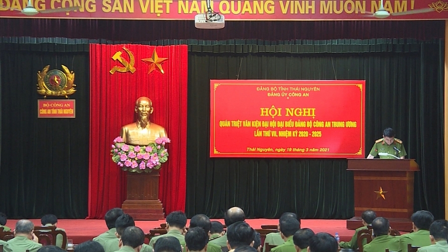 Học tập, quán triệt văn kiện Đại hội đại biểu Đảng bộ Công an Trung ương lần thứ VII Học tập, quán triệt văn kiện Đại hội đại biểu Đảng bộ Công an Trung ương lần thứ VII