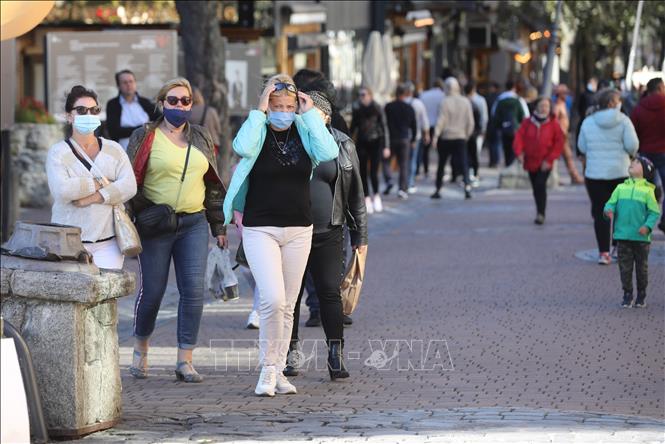 Diễn biến COVID-19 tới 6h ngày 11/10: Ấn Độ vượt 7 triệu ca bệnh; dịch bùng mạnh ở châu Âu Chú thích ảnh