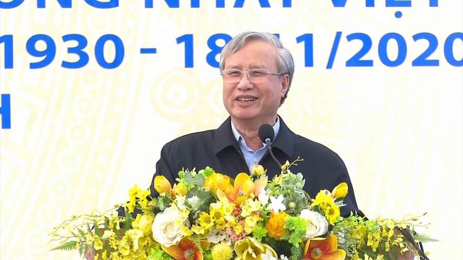 Đồng chí Trần Quốc Vượng - Thường trực Ban Bí thư dự Ngày hội đại đoàn kết tại huyện Định Hóa