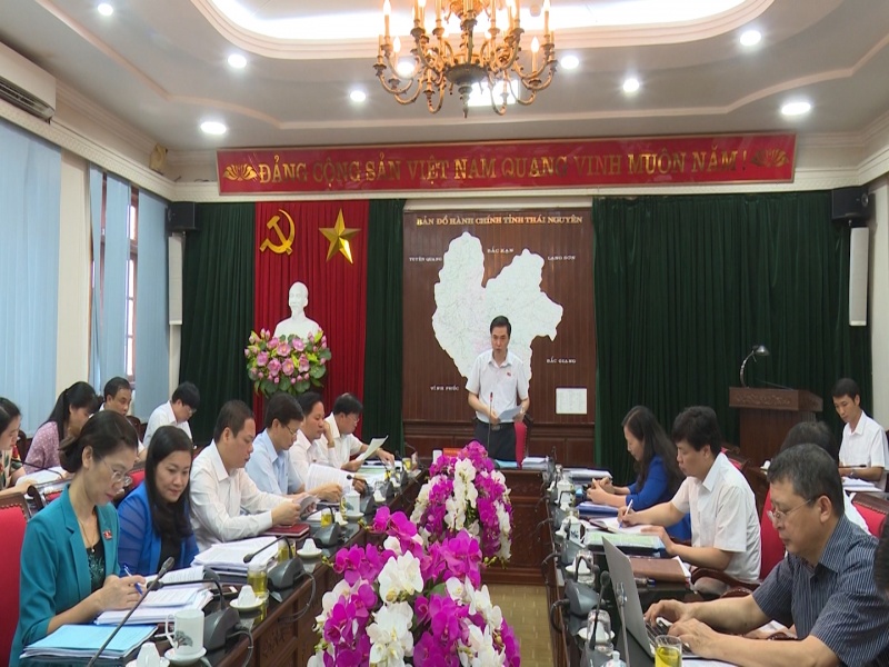 Thẩm tra báo cáo, đề án, tờ trình và dự thảo nghị quyết trình tại Kỳ họp HĐND tỉnh khóa XIII