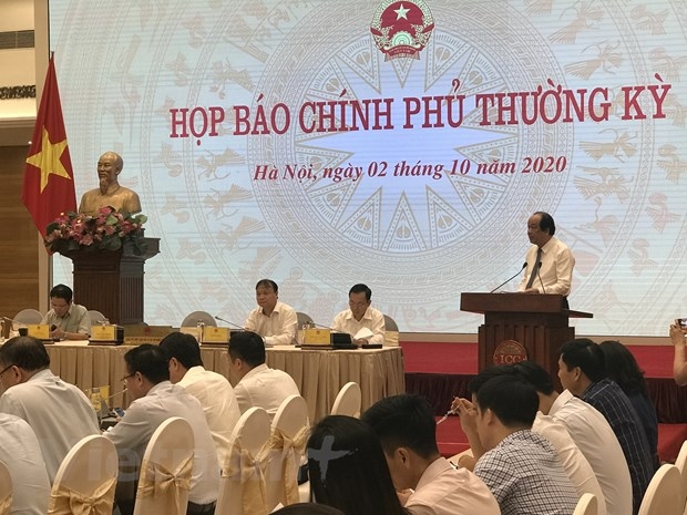 "Kinh tế Việt Nam đã vượt qua đáy chữ V và đang dần phục hồi"