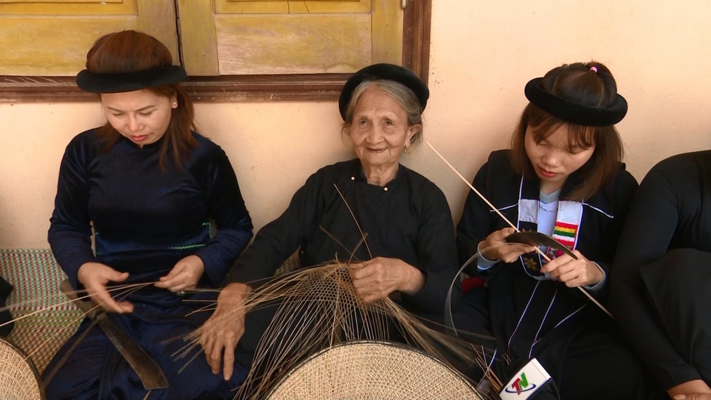 Nghề làm nón Tày ở Định Hóa Nghề làm nón Tày ở Định Hóa