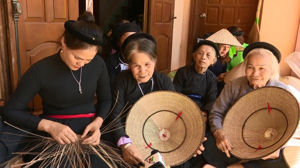Nghề làm nón Tày ở Định Hóa Nghề làm nón Tày ở Định Hóa