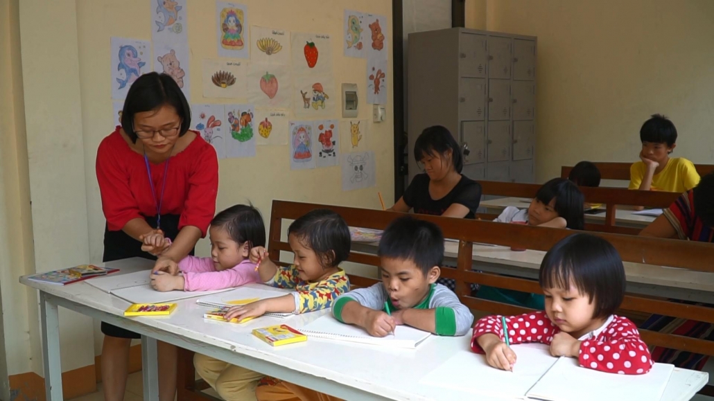 Những đứa trẻ không bất hạnh