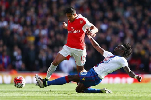 arsenal crystal palace ban ha dai bang