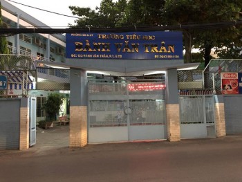 15 học sinh tiểu học nhập viện sau khi uống trà sữa