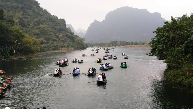 nganh du lich ninh binh boi thu dau nam moi 2017