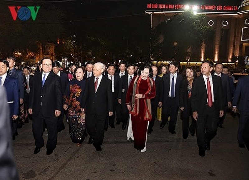 tong bi thu chuc tet dang bo chinh quyen va nhan dan ha noi