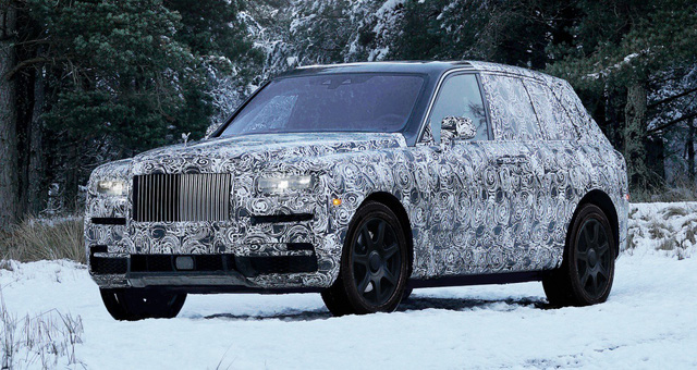 rolls royce chinh thuc cong bo ten goi cua mau suv sap ra mat