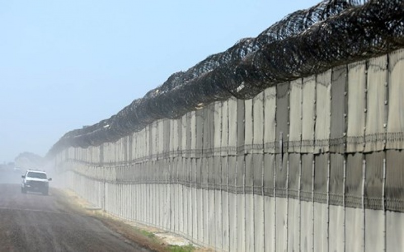 Hơn 100 người nhập cư được giải cứu trong một xe tải ở Mexico