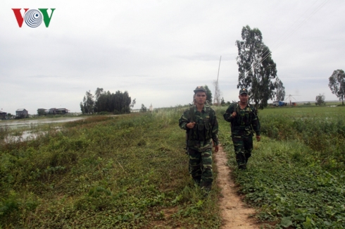 cang can tet nguyen dan buon lau cang nong o an giang