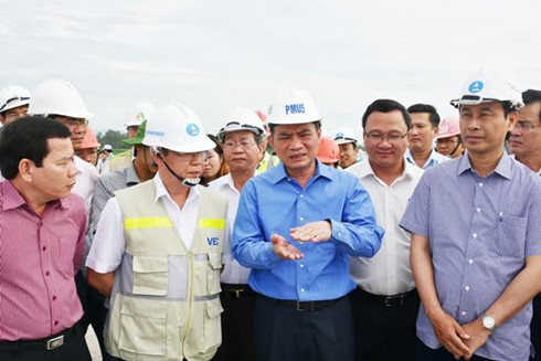 cao toc da nang quang ngai bi nut chu dau tu len tieng