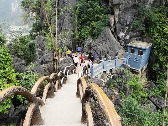 cong trinh sieu khung khong phep trong di san trang an