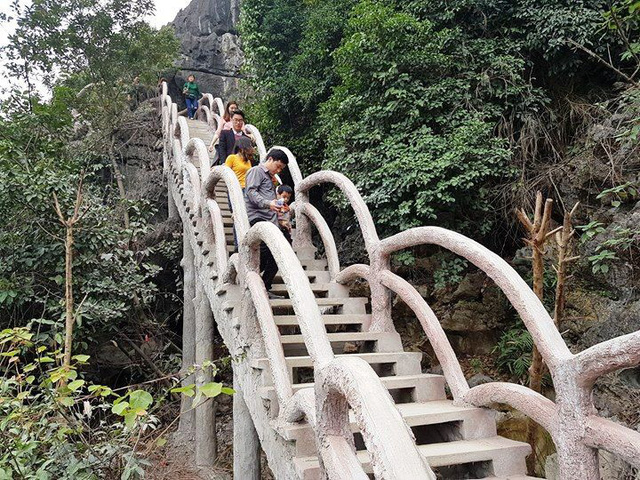 cong trinh sieu khung khong phep trong di san trang an