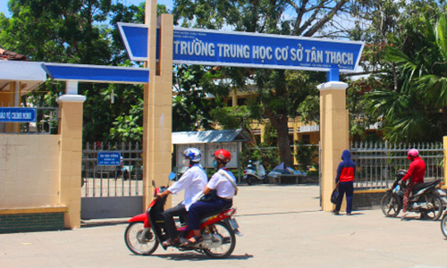Cô giáo tiếng Anh bị nam sinh tấn công trong giờ học