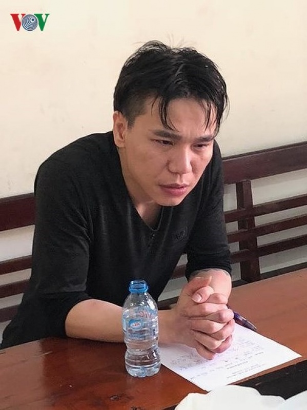 tu vu an chau viet cuong song buong tha dan den roi loan nhan cach