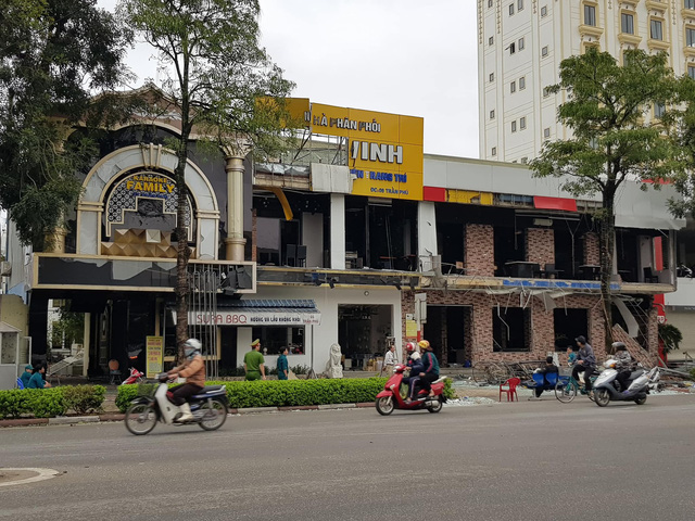 no kinh hoang tai nha hang lau nuong bbq