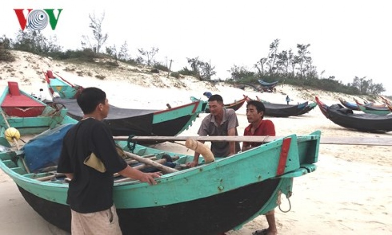 quang binh nhuc nhoi nan tau gia cao bay