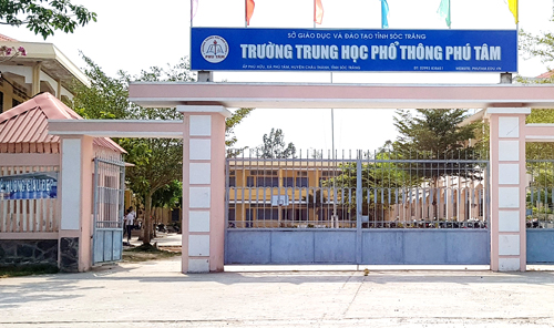 Không mua nước căn tin, học sinh bị hiệu trưởng nói 'phản bội'