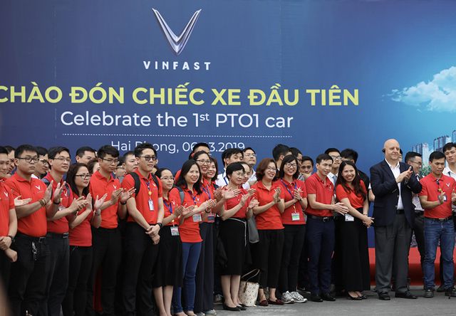 vinfast hoan thanh san xuat thu nghiem chiec lux suv dau tien