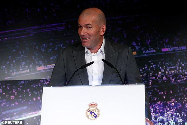 hlv zidane bat ngo tro lai dan dat real madrid