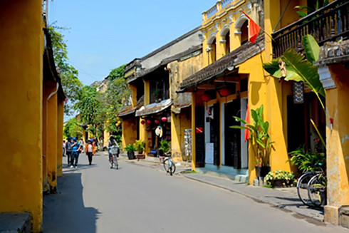 hoi an mo rong khong gian pho di bo