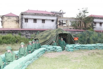 Chăm lo xây dựng, nâng cao chất lượng tổng hợp của lực lượng vũ trang