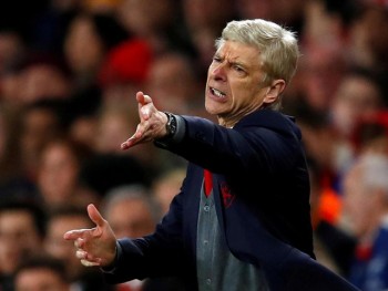 Wenger chê học trò tơi bời sau trận hòa trước Atletico