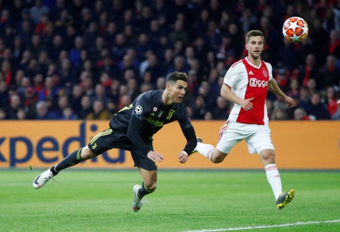 juventus ajax lay suc nhan dau suc moi