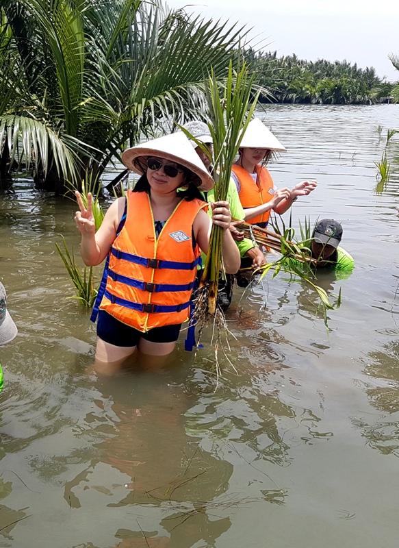 thu vi voi trai nghiem tour du lich trong dua nuoc o hoi an 32592