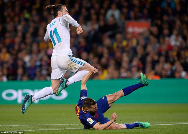 barcelona 2 2 real madrid messi cronaldo cung lap cong