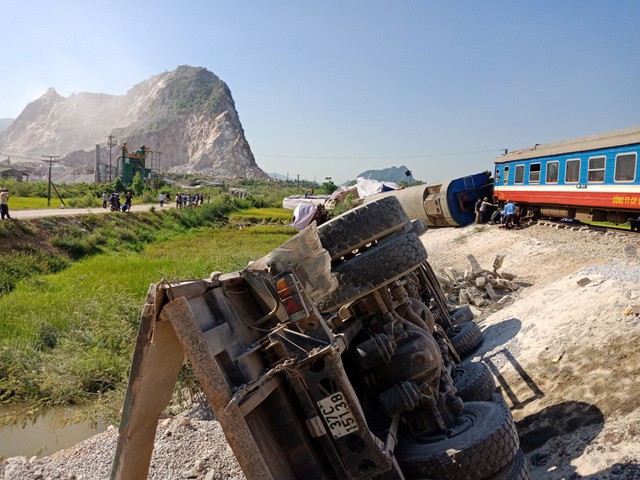 lien tiep tai nan duong sat loi thuoc ve nha tau