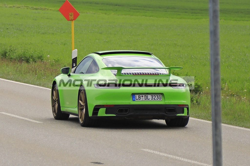 nguyen mau duoc cho la porsche 911 gt3 bi bat gap khi dang thu nghiem