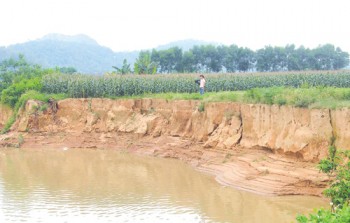 “Cát tặc” lộng hành với nhiều thủ đoạn tinh vi