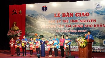 Bộ Y tế bàn giao 7 bác sĩ trẻ chuyên khoa I về công tác tại huyện nghèo