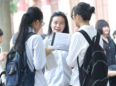 ha noi cong an vao cuoc vu de van lop 10 bi tuon ra ngoai