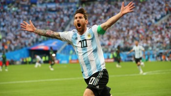 Messi lập công, Argentina rưng rưng hạnh phúc qua vòng bảng