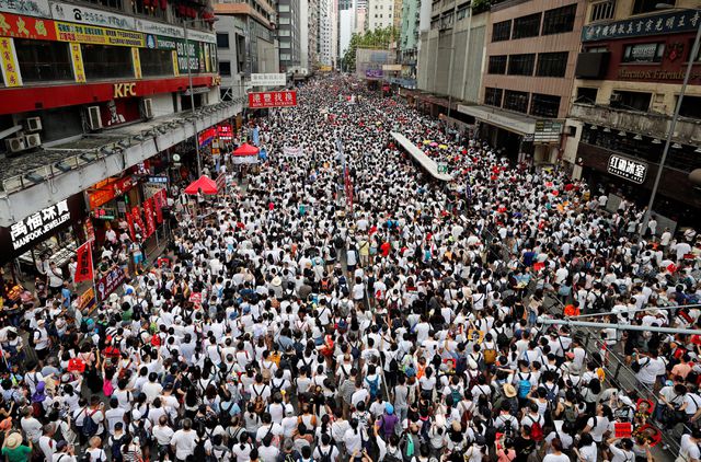 bao trung quoc cao buoc cac the luc nuoc ngoai dang gay bat on tai hong kong