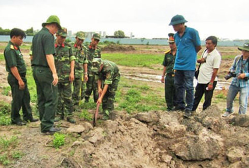 tim thay nhieu di vat nghi cua cac liet si o san bay tan son nhat