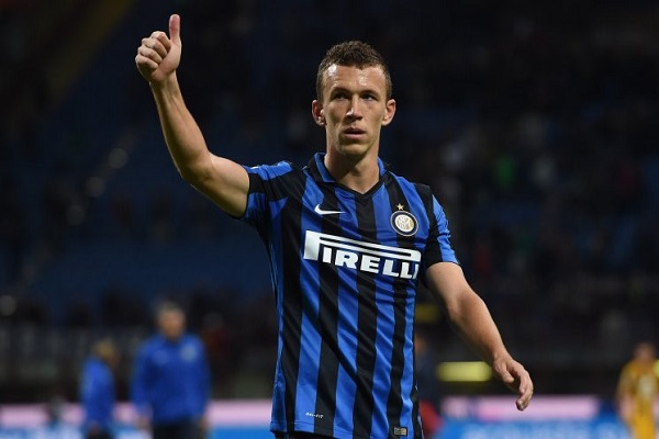 inter ra dieu kien voi mu o vu ivan perisic