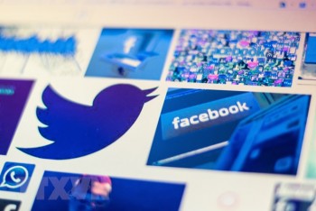 Sau Facebook, đến lượt Twitter bị người dùng trừng phạt