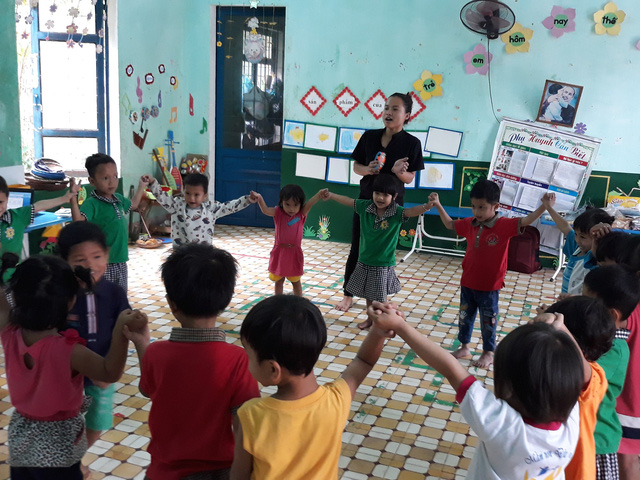 Quảng Ngãi: Thiếu giáo viên do cắt giảm hợp đồng lao động quang ngai thieu giao vien do cat giam hop dong lao dong