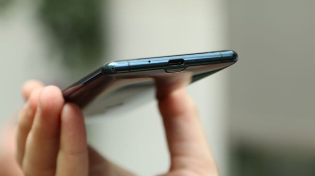 Sony trình làng Xperia XZ3 - Cấu hình mạnh, màn hình cong công nghệ OLED sony trinh lang xperia xz3 cau hinh manh man hinh cong cong nghe oled