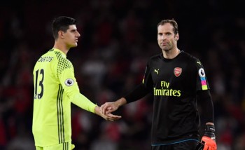 Courtois có tỷ lệ cản phá tồi nhất Ngoại hạng Anh mùa này