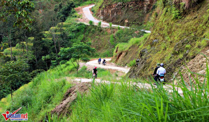 ngat ngay ruong bac thang ong anh tu tren cao