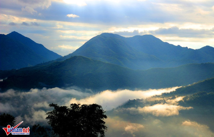 ngat ngay ruong bac thang ong anh tu tren cao