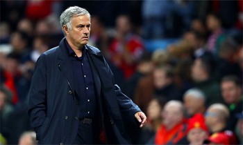 Mourinho có mạch không thắng trên sân nhà dài nhất sự nghiệp