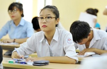 Giảm chỉ tiêu trường công có “cứu” được ĐH ngoài công lập?